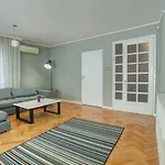 Spacious Flat Close To The American Embassy