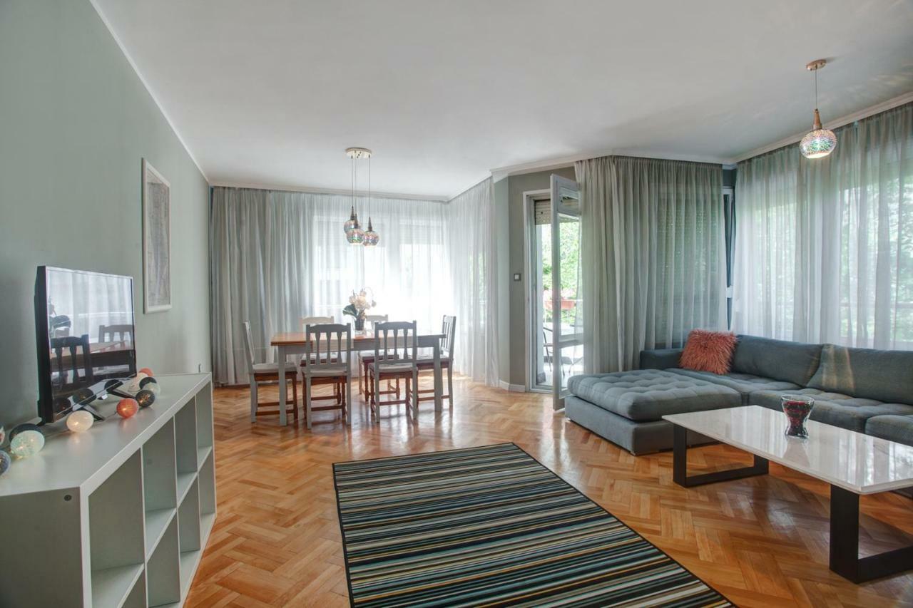 Spacious Flat Close To The American Embassy * Sofia